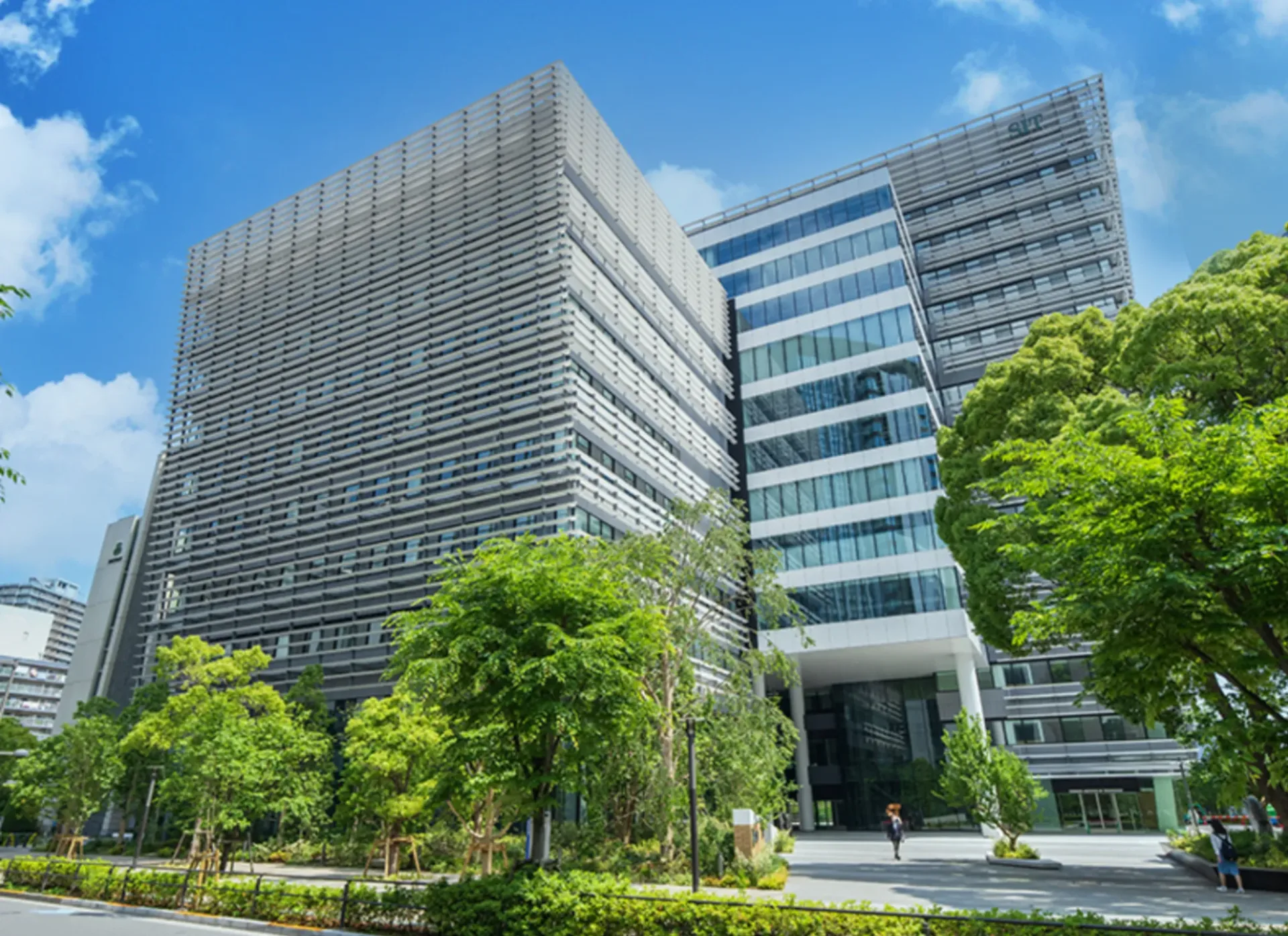 芝浦工業大学 豊洲キャンパスの外観|四工大・日東駒専などの私立大学理系対策コース
